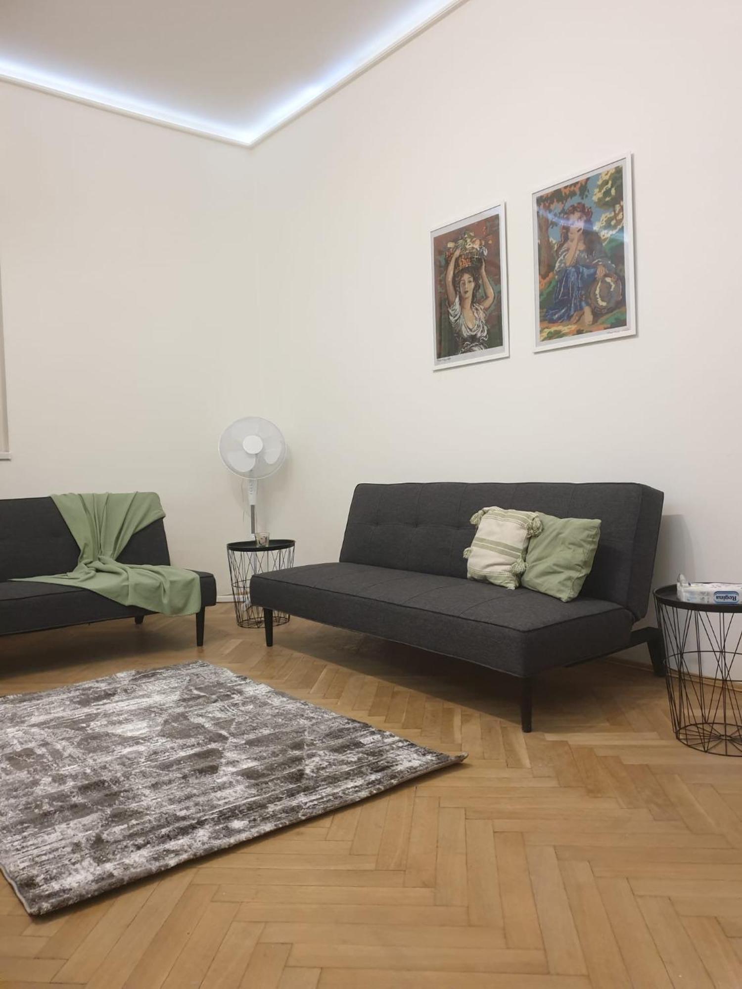 M&Ns Apartment Budapest Bagian luar foto